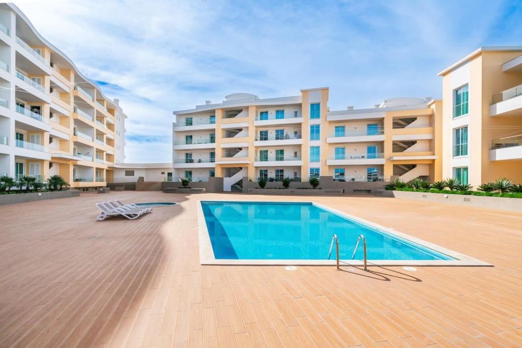 Marina View Modern * Lagos